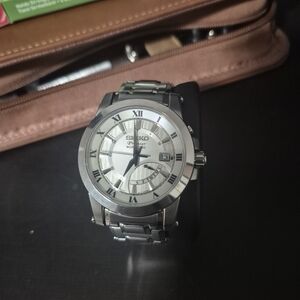 Seiko 5 Kinetic Premier Silver